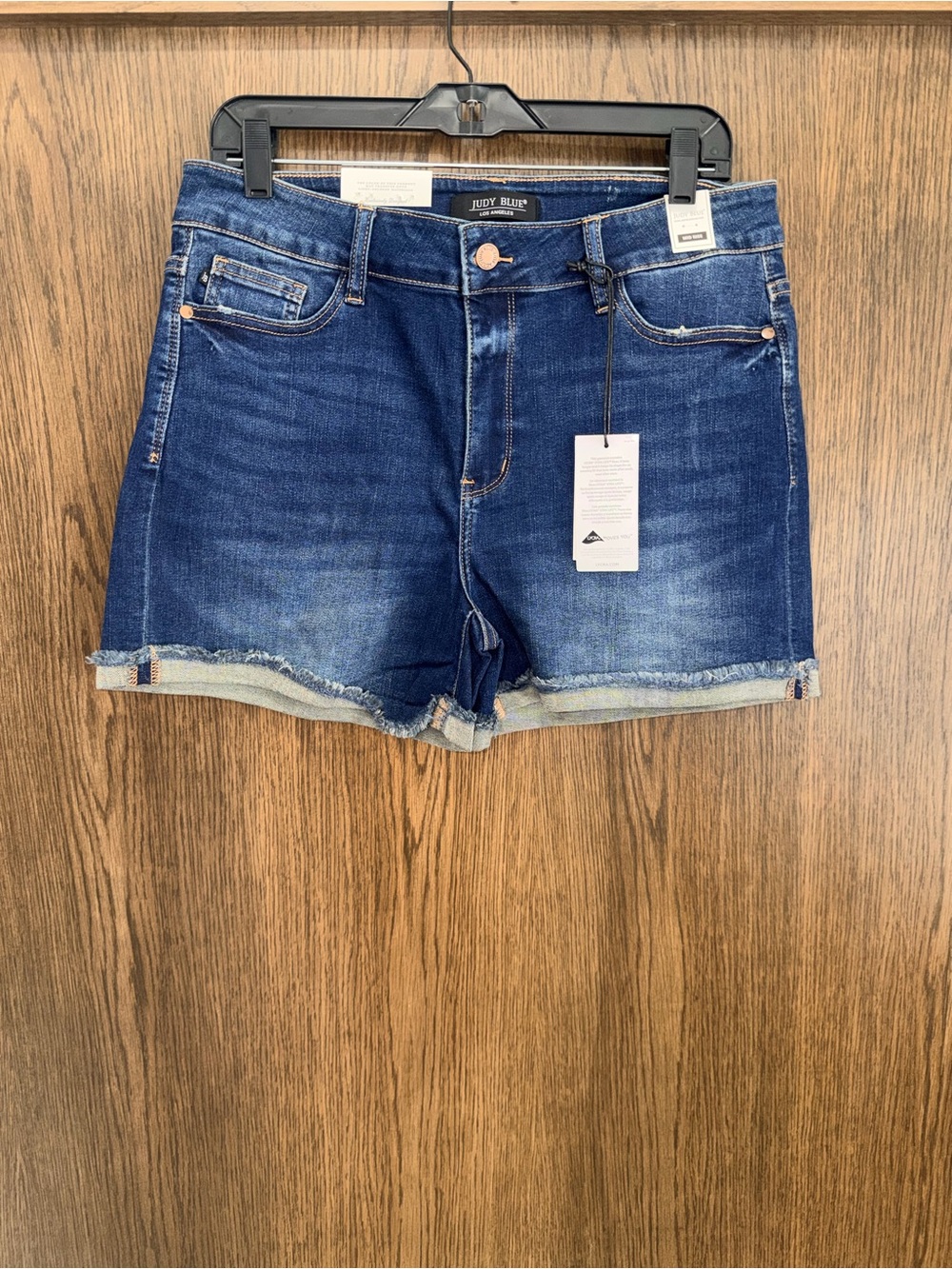 Judy Blue NWT Mid-Rise Cuffed Hem Shorts  XL